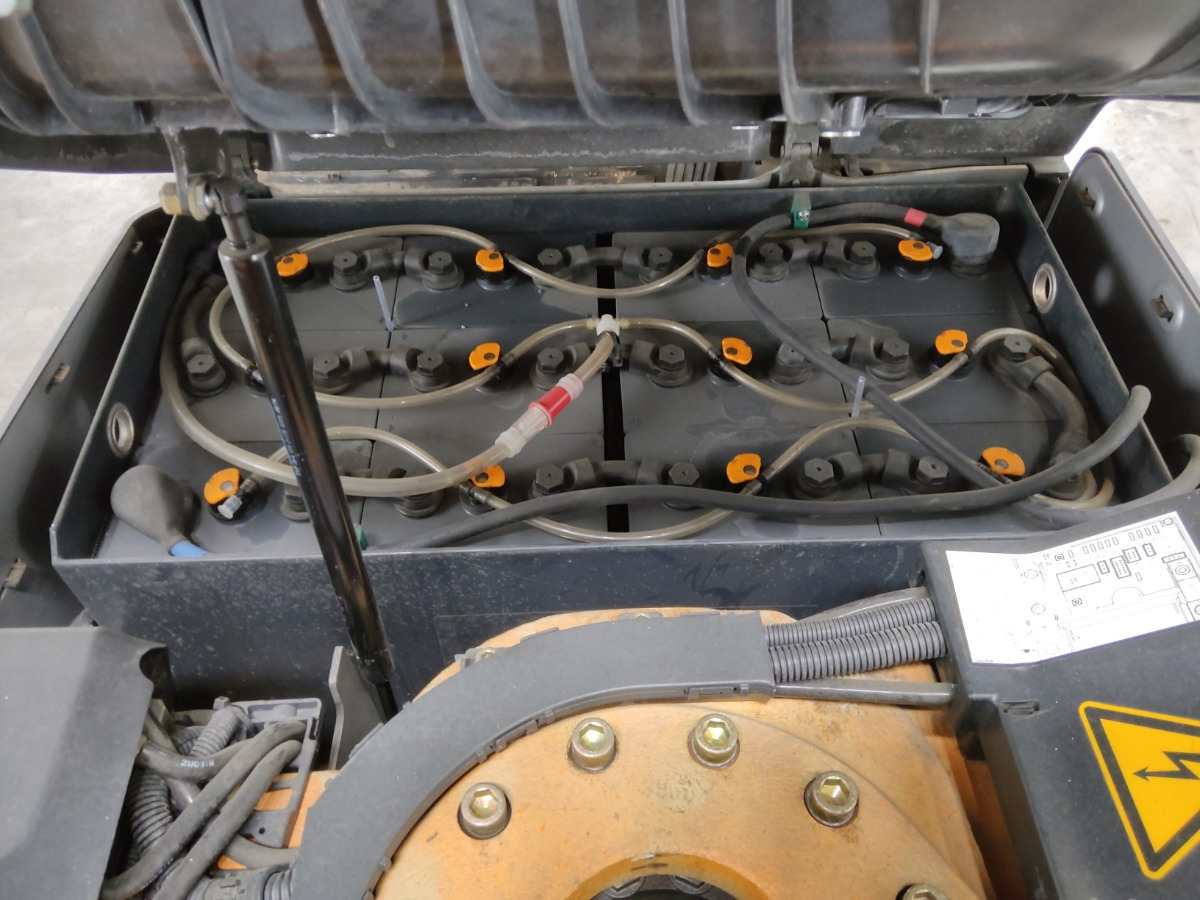 Still RX50-15 - Električni viličar: slika Still RX50-15 - Električni viličar Still RX50-15 - Električni viličar: slika Still RX50-15 - Električni viličar