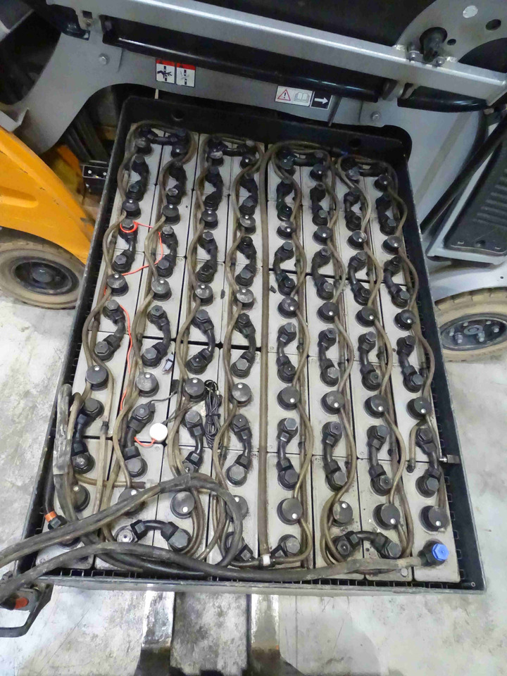 Still RX60-25/600 - Električni viličar: slika Still RX60-25/600 - Električni viličar Still RX60-25/600 - Električni viličar: slika Still RX60-25/600 - Električni viličar