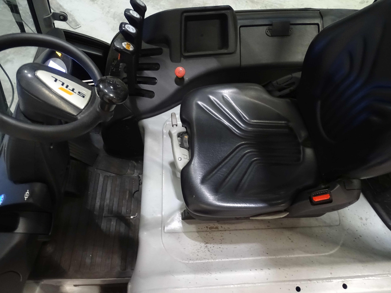 Still RX60-25 - Električni viličar: slika Still RX60-25 - Električni viličar Still RX60-25 - Električni viličar: slika Still RX60-25 - Električni viličar