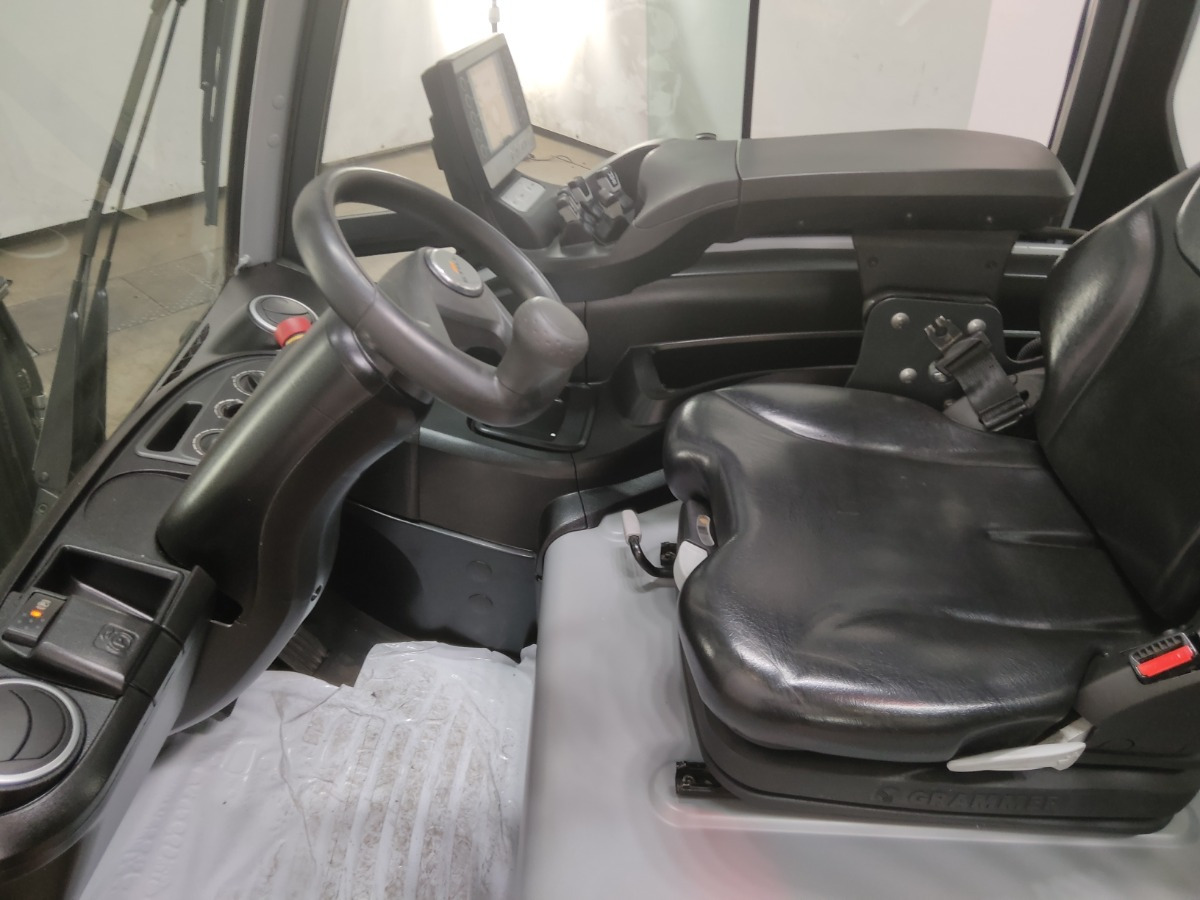 Still RX60-25 - Električni viličar: slika Still RX60-25 - Električni viličar Still RX60-25 - Električni viličar: slika Still RX60-25 - Električni viličar