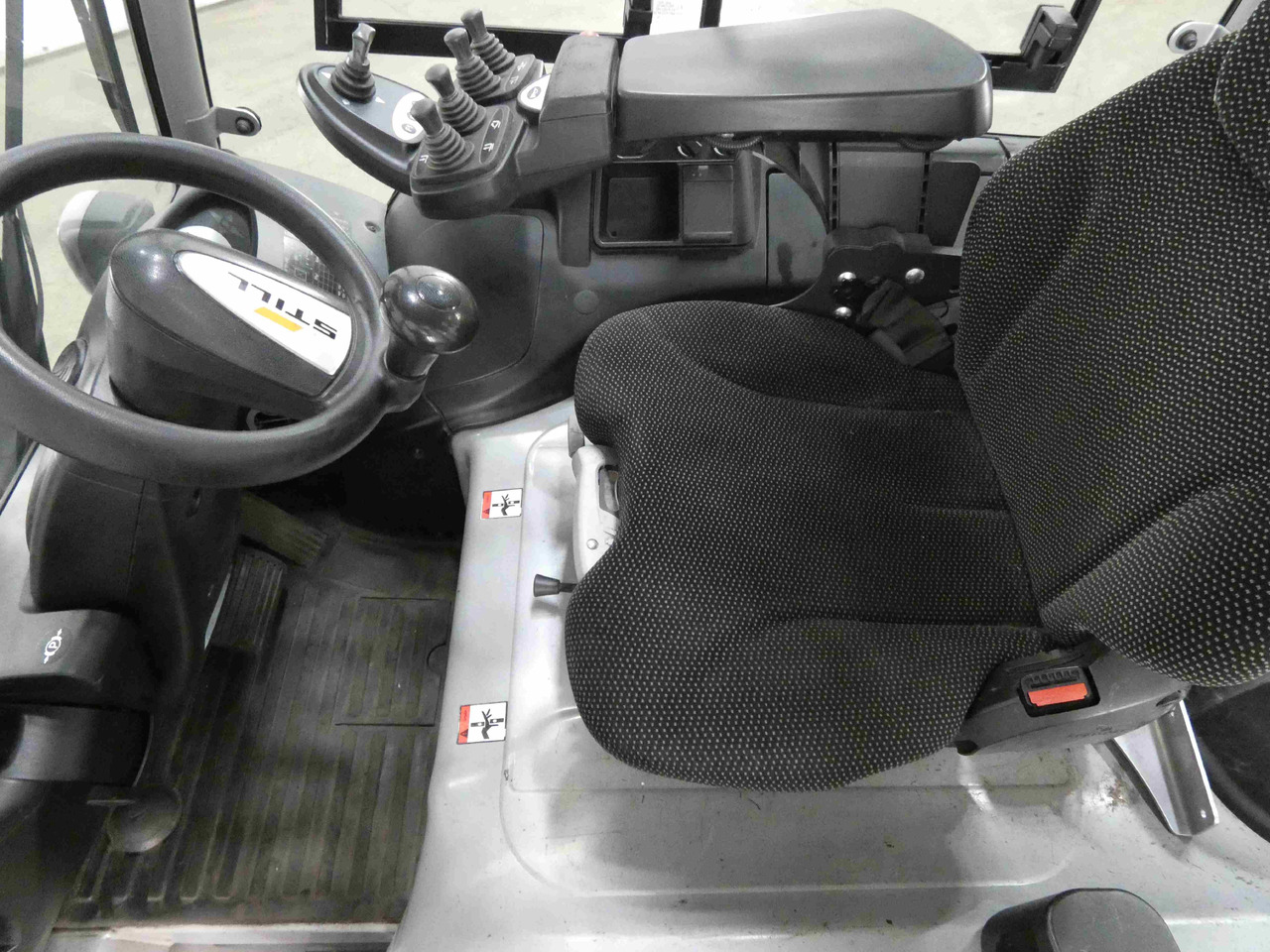 Still RX60-25L/600 - Električni viličar: slika Still RX60-25L/600 - Električni viličar Still RX60-25L/600 - Električni viličar: slika Still RX60-25L/600 - Električni viličar