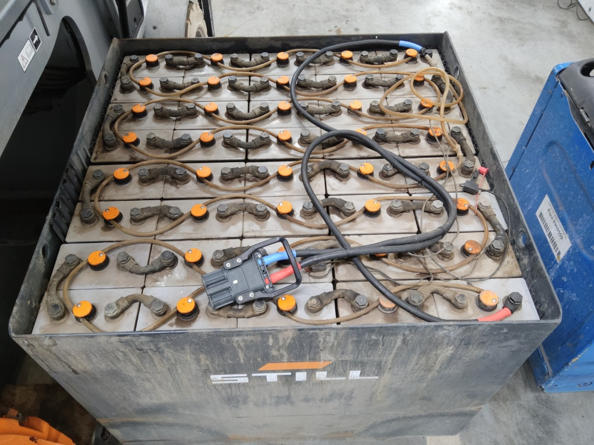 Still RX60-45 - Električni viličar: slika Still RX60-45 - Električni viličar Still RX60-45 - Električni viličar: slika Still RX60-45 - Električni viličar