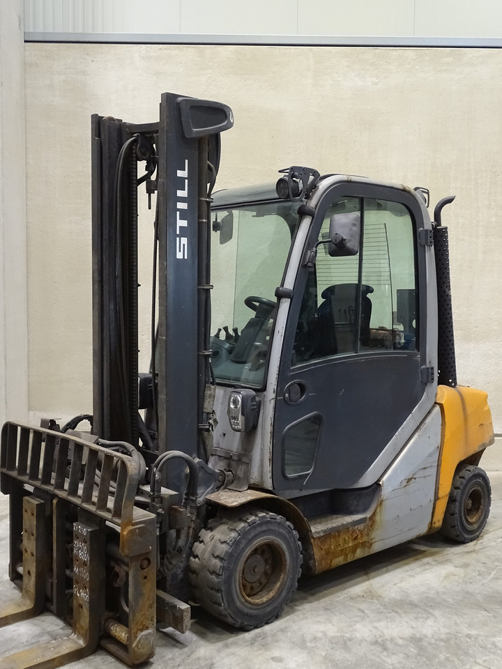 Still RX70-35 - Diesel viličar: slika Still RX70-35 - Diesel viličar Still RX70-35 - Diesel viličar: slika Still RX70-35 - Diesel viličar