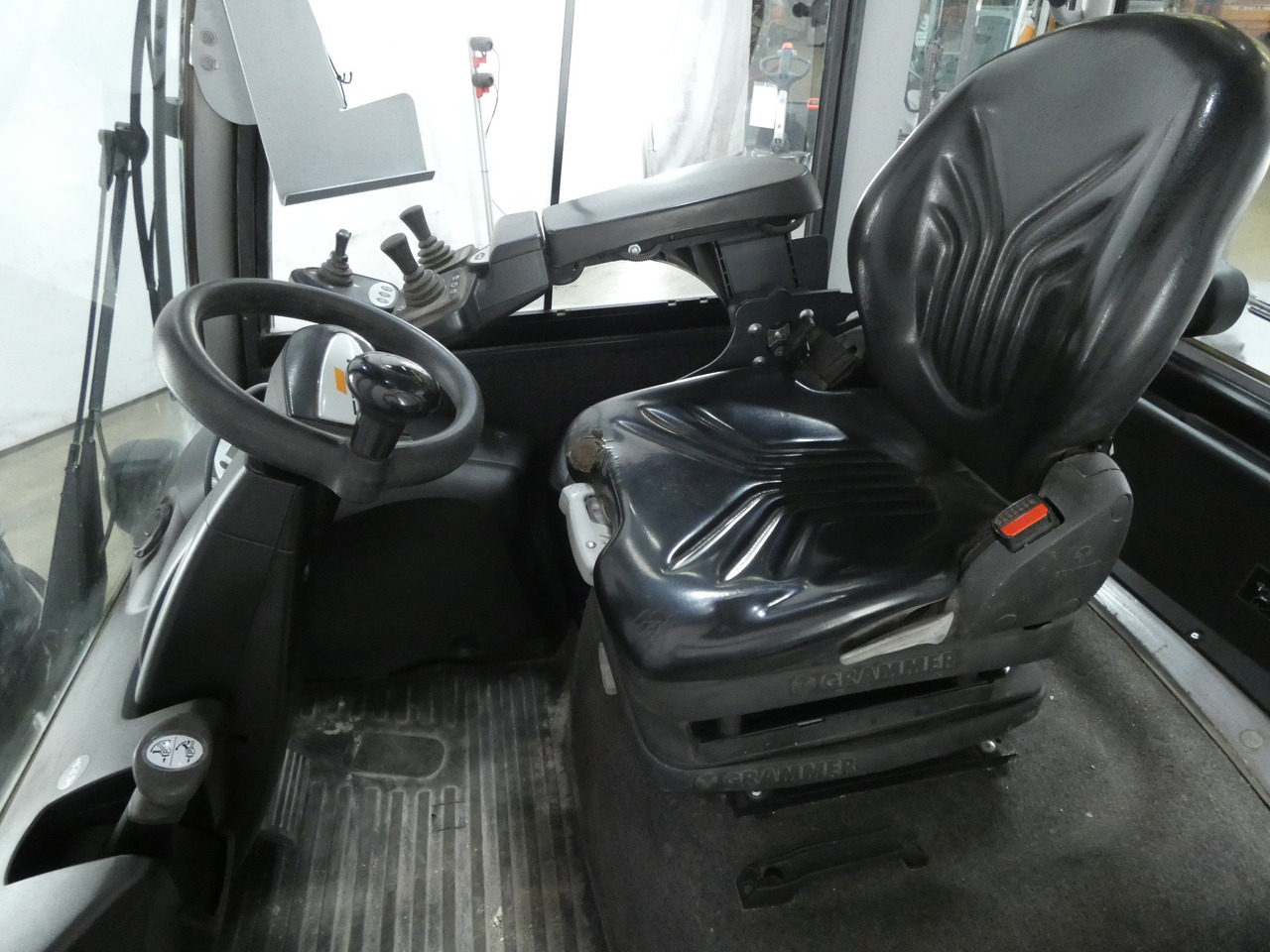 Still RX70-45 - Diesel viličar: slika Still RX70-45 - Diesel viličar Still RX70-45 - Diesel viličar: slika Still RX70-45 - Diesel viličar