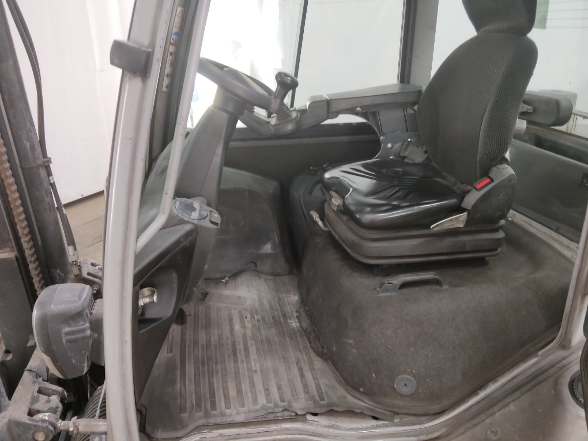 Still RX70-45 - Diesel viličar: slika Still RX70-45 - Diesel viličar Still RX70-45 - Diesel viličar: slika Still RX70-45 - Diesel viličar