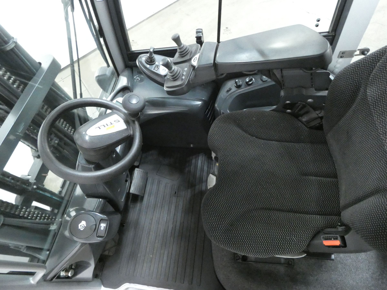 Still RX70-50/600 - Diesel viličar: slika Still RX70-50/600 - Diesel viličar Still RX70-50/600 - Diesel viličar: slika Still RX70-50/600 - Diesel viličar