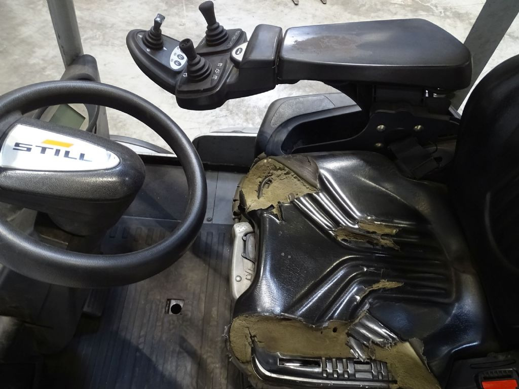 Still RX70-50/600 - Diesel viličar: slika Still RX70-50/600 - Diesel viličar Still RX70-50/600 - Diesel viličar: slika Still RX70-50/600 - Diesel viličar