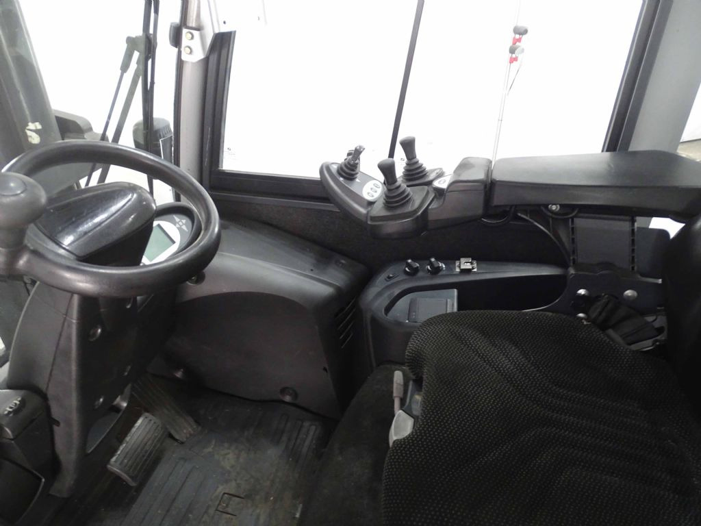 Still RX70-70 - Diesel viličar: slika Still RX70-70 - Diesel viličar Still RX70-70 - Diesel viličar: slika Still RX70-70 - Diesel viličar