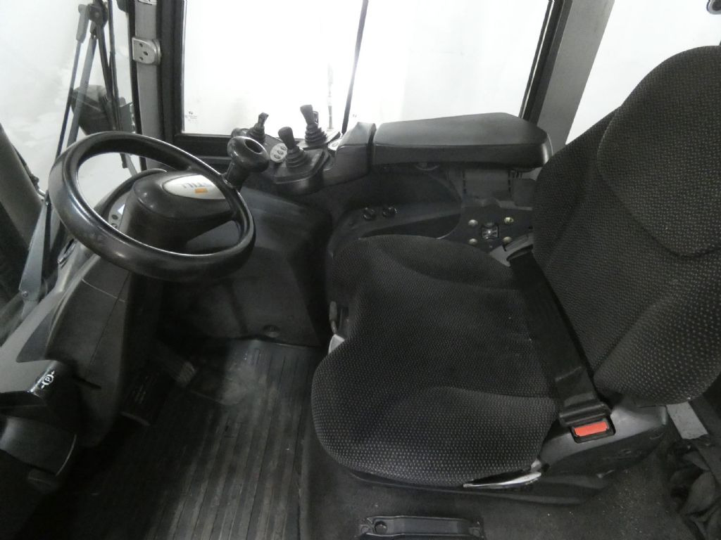 Still RX70-80/900 - Diesel viličar: slika Still RX70-80/900 - Diesel viličar Still RX70-80/900 - Diesel viličar: slika Still RX70-80/900 - Diesel viličar