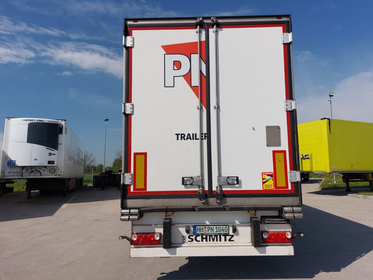 Schmitz Cargobull SCB*S3B - Poluprikolica hladnjača: slika Schmitz Cargobull SCB*S3B - Poluprikolica hladnjača Schmitz Cargobull SCB*S3B - Poluprikolica hladnjača: slika Schmitz Cargobull SCB*S3B - Poluprikolica hladnjača