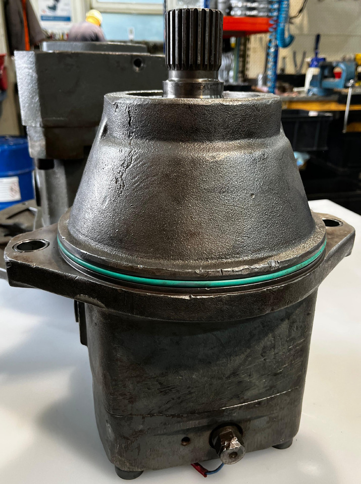 LIEBHERR Hydraulic Motor / Swing motor Liebherr 9888043 - Hidraulična pumpa: slika LIEBHERR Hydraulic Motor / Swing motor Liebherr 9888043 - Hidraulična pumpa LIEBHERR Hydraulic Motor / Swing motor Liebherr 9888043 - Hidraulična pumpa: slika LIEBHERR Hydraulic Motor / Swing motor Liebherr 9888043 - Hidraulična pumpa