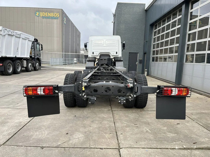 Mercedes-Benz Axor 3344 6x4 Chassis Cabin - Kamion-šasija: slika Mercedes-Benz Axor 3344 6x4 Chassis Cabin - Kamion-šasija Mercedes-Benz Axor 3344 6x4 Chassis Cabin - Kamion-šasija: slika Mercedes-Benz Axor 3344 6x4 Chassis Cabin - Kamion-šasija