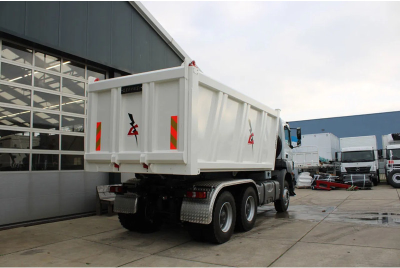 Mercedes-Benz Axor 3344 K 6x4 Tipper Truck - Kiper: slika Mercedes-Benz Axor 3344 K 6x4 Tipper Truck - Kiper Mercedes-Benz Axor 3344 K 6x4 Tipper Truck - Kiper: slika Mercedes-Benz Axor 3344 K 6x4 Tipper Truck - Kiper
