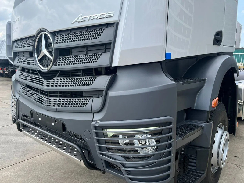 Novi Tegljač Mercedes-Benz Actros 3348 S 6x4 Tractor Head: slika Novi Tegljač Mercedes-Benz Actros 3348 S 6x4 Tractor Head