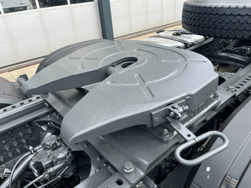 Novi Tegljač Mercedes-Benz Actros 3348 S 6x4 Tractor Head: slika Novi Tegljač Mercedes-Benz Actros 3348 S 6x4 Tractor Head