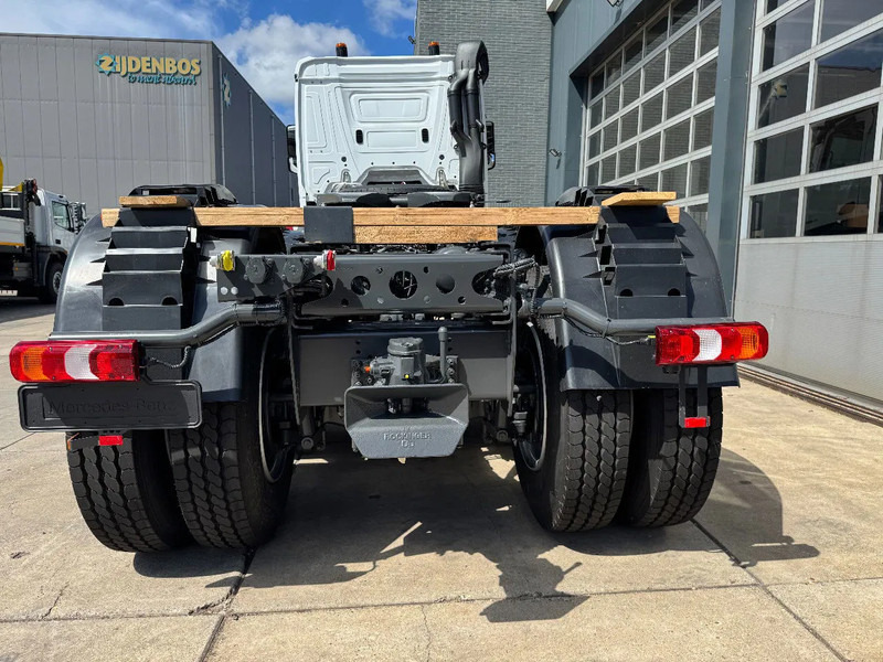 Mercedes-Benz Arocs 4058 AS 6x6 Tractor Head 180T Push Pull EURO-3 - Tegljač: slika Mercedes-Benz Arocs 4058 AS 6x6 Tractor Head 180T Push Pull EURO-3 - Tegljač Mercedes-Benz Arocs 4058 AS 6x6 Tractor Head 180T Push Pull EURO-3 - Tegljač: slika Mercedes-Benz Arocs 4058 AS 6x6 Tractor Head 180T Push Pull EURO-3 - Tegljač