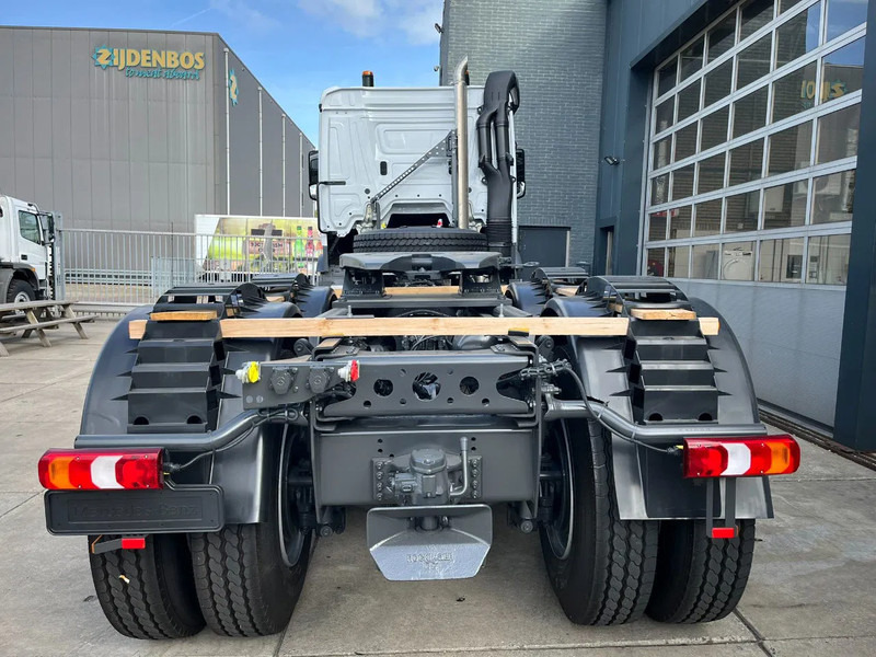 Mercedes-Benz Arocs 4058 AS 6x6 Tractor Head 180T Push Pull EURO-5 - Tegljač: slika Mercedes-Benz Arocs 4058 AS 6x6 Tractor Head 180T Push Pull EURO-5 - Tegljač Mercedes-Benz Arocs 4058 AS 6x6 Tractor Head 180T Push Pull EURO-5 - Tegljač: slika Mercedes-Benz Arocs 4058 AS 6x6 Tractor Head 180T Push Pull EURO-5 - Tegljač