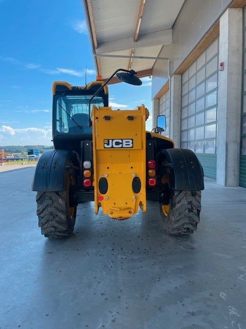 JCB 535-95 Turbo Powershift - Utovarivač na kotačima: slika JCB 535-95 Turbo Powershift - Utovarivač na kotačima JCB 535-95 Turbo Powershift - Utovarivač na kotačima: slika JCB 535-95 Turbo Powershift - Utovarivač na kotačima