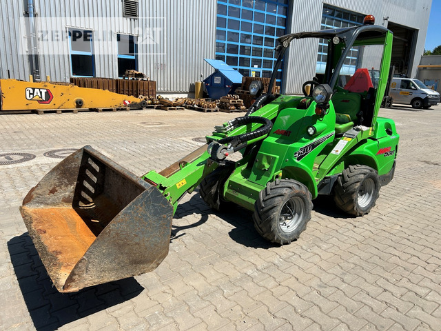 Avant Tecno 530 - Utovarivač na kotačima: slika Avant Tecno 530 - Utovarivač na kotačima Avant Tecno 530 - Utovarivač na kotačima: slika Avant Tecno 530 - Utovarivač na kotačima