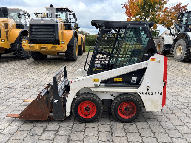 Bobcat S70 - Mini utovarivač: slika Bobcat S70 - Mini utovarivač Bobcat S70 - Mini utovarivač: slika Bobcat S70 - Mini utovarivač