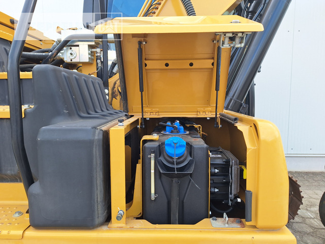 Bager gusjeničar Cat 320GC: slika Bager gusjeničar Cat 320GC