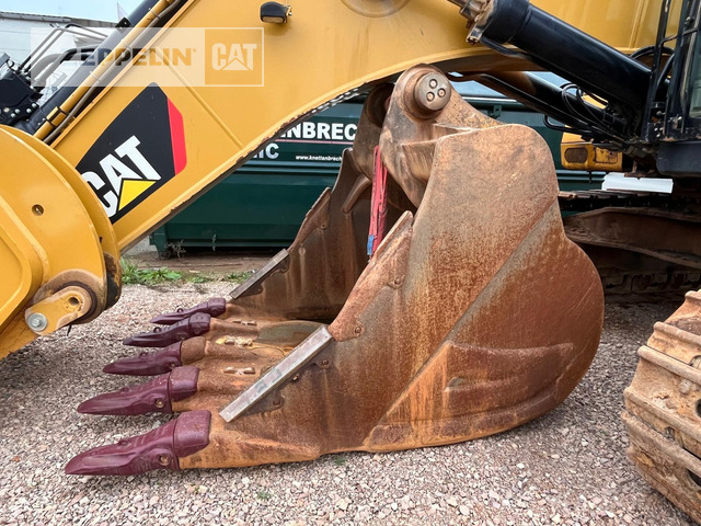 Bager gusjeničar Cat 374FL: slika Bager gusjeničar Cat 374FL