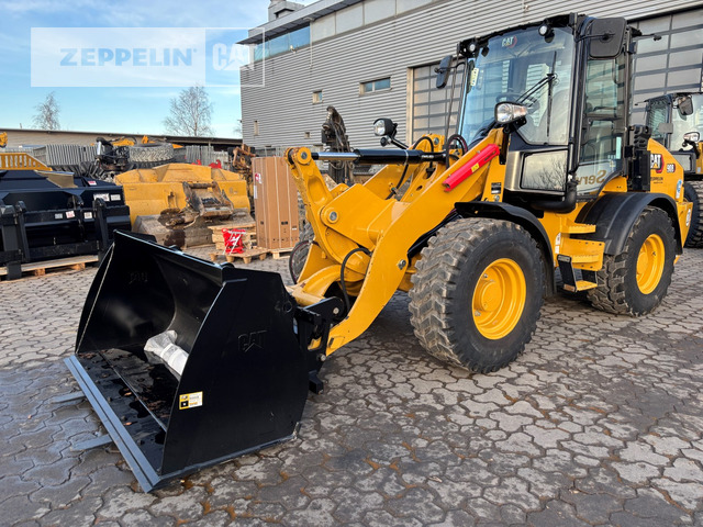 Cat 908-14 - Utovarivač na kotačima: slika Cat 908-14 - Utovarivač na kotačima Cat 908-14 - Utovarivač na kotačima: slika Cat 908-14 - Utovarivač na kotačima