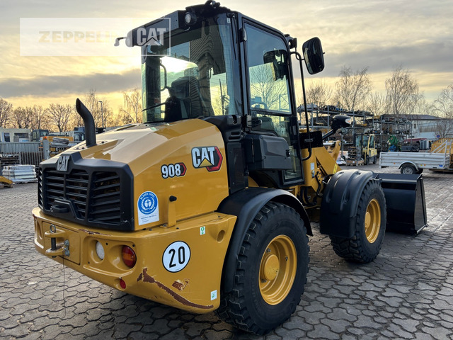 Cat 908-14 - Utovarivač na kotačima: slika Cat 908-14 - Utovarivač na kotačima Cat 908-14 - Utovarivač na kotačima: slika Cat 908-14 - Utovarivač na kotačima