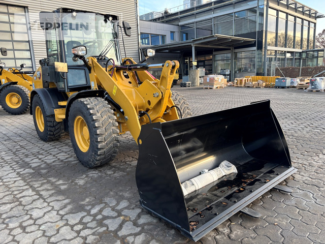 Cat 908-14 - Utovarivač na kotačima: slika Cat 908-14 - Utovarivač na kotačima Cat 908-14 - Utovarivač na kotačima: slika Cat 908-14 - Utovarivač na kotačima