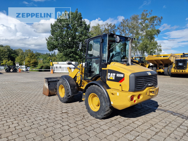 Cat 908M - Utovarivač na kotačima: slika Cat 908M - Utovarivač na kotačima Cat 908M - Utovarivač na kotačima: slika Cat 908M - Utovarivač na kotačima