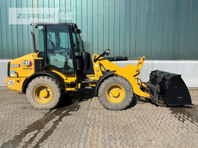 Cat 908M - Utovarivač na kotačima: slika Cat 908M - Utovarivač na kotačima Cat 908M - Utovarivač na kotačima: slika Cat 908M - Utovarivač na kotačima