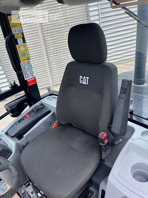 Utovarivač na kotačima Cat 910-14A: slika Utovarivač na kotačima Cat 910-14A