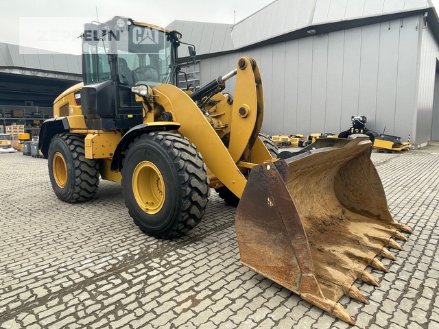 Cat 926M - Utovarivač na kotačima: slika Cat 926M - Utovarivač na kotačima Cat 926M - Utovarivač na kotačima: slika Cat 926M - Utovarivač na kotačima