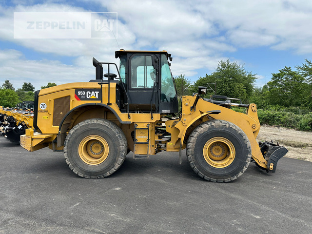 Cat 950GC - Utovarivač na kotačima: slika Cat 950GC - Utovarivač na kotačima Cat 950GC - Utovarivač na kotačima: slika Cat 950GC - Utovarivač na kotačima