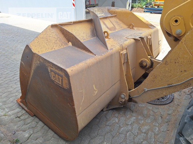 Utovarivač na kotačima Cat 950GC: slika Utovarivač na kotačima Cat 950GC