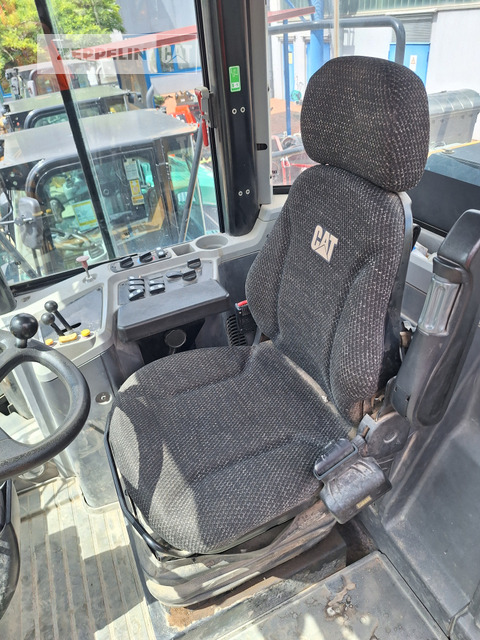 Utovarivač na kotačima Cat 950GC: slika Utovarivač na kotačima Cat 950GC
