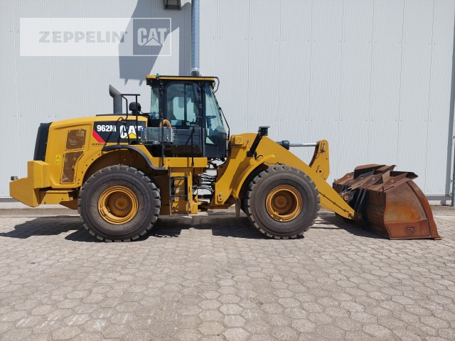 Cat 962M - Utovarivač na kotačima: slika Cat 962M - Utovarivač na kotačima Cat 962M - Utovarivač na kotačima: slika Cat 962M - Utovarivač na kotačima