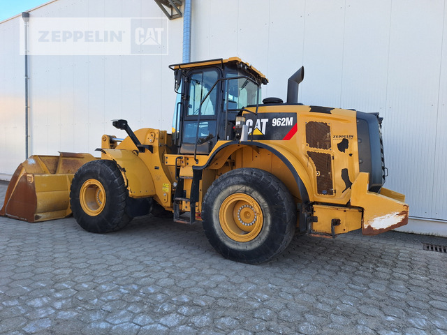 Cat 962M - Utovarivač na kotačima: slika Cat 962M - Utovarivač na kotačima Cat 962M - Utovarivač na kotačima: slika Cat 962M - Utovarivač na kotačima