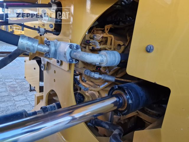 Zakup Cat 966M Cat 966M: slika Zakup Cat 966M Cat 966M