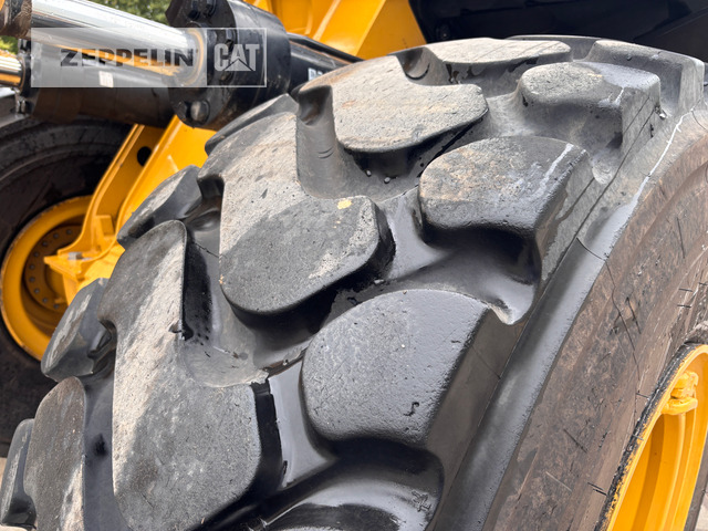 Cat 966XE - Utovarivač na kotačima: slika Cat 966XE - Utovarivač na kotačima Cat 966XE - Utovarivač na kotačima: slika Cat 966XE - Utovarivač na kotačima