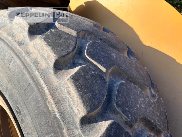 Cat 972M - Utovarivač na kotačima: slika Cat 972M - Utovarivač na kotačima Cat 972M - Utovarivač na kotačima: slika Cat 972M - Utovarivač na kotačima