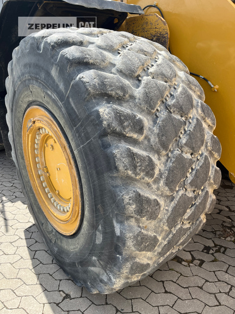 Zakup Cat 982M Cat 982M: slika Zakup Cat 982M Cat 982M