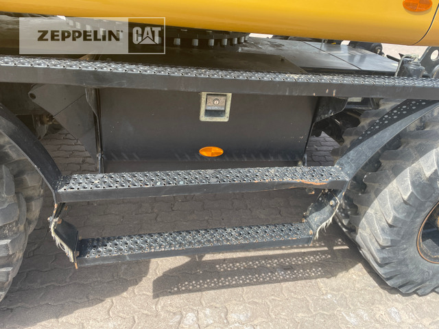 Bager na kotačima Cat M316-07A: slika Bager na kotačima Cat M316-07A