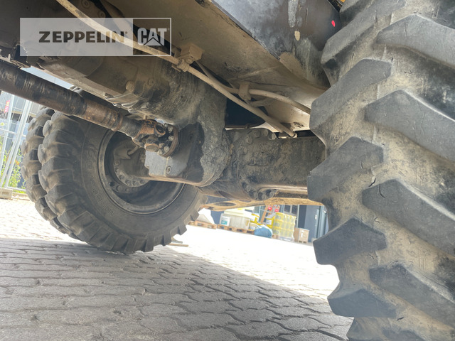 Bager na kotačima Cat M316-07A: slika Bager na kotačima Cat M316-07A