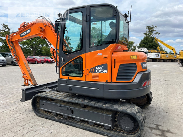 Doosan DX85R-3 - Mini bager: slika Doosan DX85R-3 - Mini bager Doosan DX85R-3 - Mini bager: slika Doosan DX85R-3 - Mini bager
