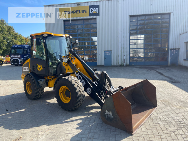 Jcb 406 - Utovarivač na kotačima: slika Jcb 406 - Utovarivač na kotačima Jcb 406 - Utovarivač na kotačima: slika Jcb 406 - Utovarivač na kotačima