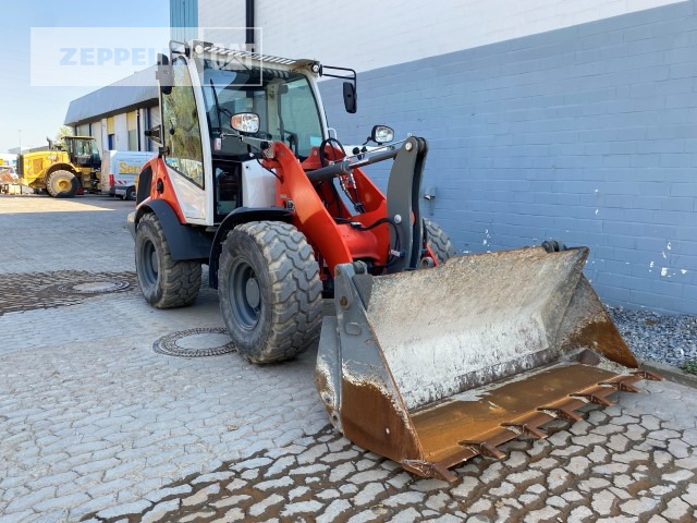 Liebherr L506 - Utovarivač na kotačima: slika Liebherr L506 - Utovarivač na kotačima Liebherr L506 - Utovarivač na kotačima: slika Liebherr L506 - Utovarivač na kotačima