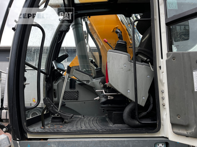 Bager gusjeničar Liebherr R936NLC: slika Bager gusjeničar Liebherr R936NLC