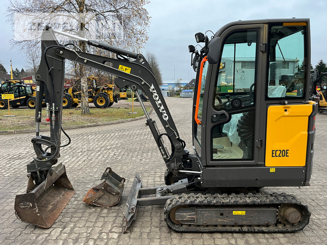 Volvo EC20E - Mini bager: slika Volvo EC20E - Mini bager Volvo EC20E - Mini bager: slika Volvo EC20E - Mini bager