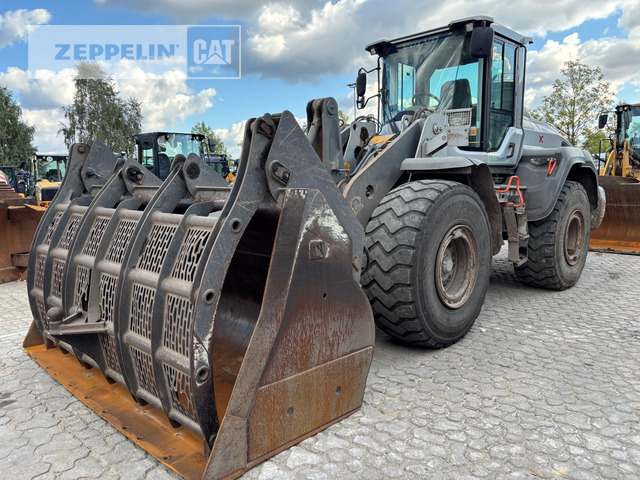 Volvo L110H - Utovarivač na kotačima: slika Volvo L110H - Utovarivač na kotačima Volvo L110H - Utovarivač na kotačima: slika Volvo L110H - Utovarivač na kotačima